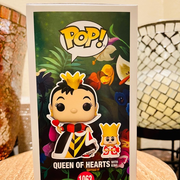 ♥️Alice in Wonderland♥️ 70th Anniversary- Queen Of Hearts with King #106… - Picture 10 of 14